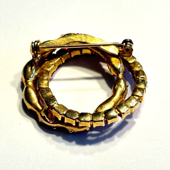 Red & pink rhinestone brooch double infinity wreath goldtone vintage mid century - Picture 4 of 7